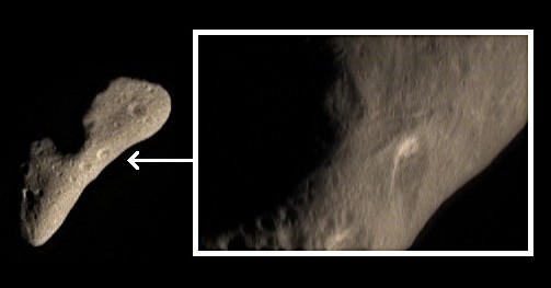 Foto di Eros presa dalla NEAR del lato diametralmente opposto al grande cratere