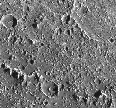 La superficie di Callisto fotografata dalla sonda Galileo
