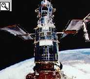 la prima operazione di manutenzione sull'Hubble (foto NASA)